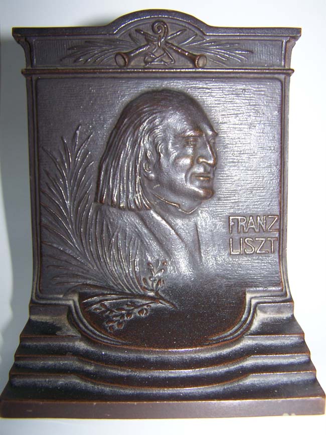 A rare pair of Antique Bookends by Bradley & Hubbard circa 1915 depicting composers Richard Wagner and Franz Liszt. — image 3